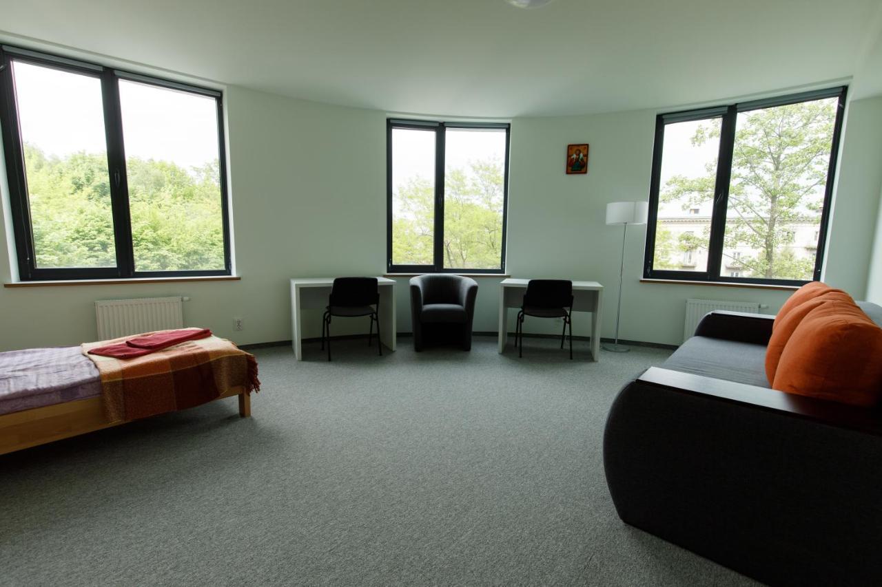 Ucu Inn - Кімнати Для Гостей Lviv Buitenkant foto