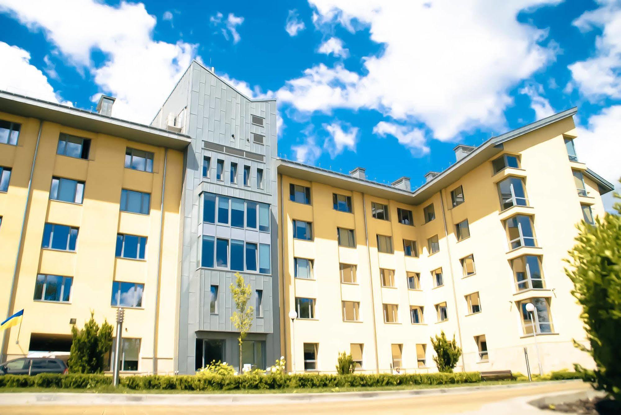 Ucu Inn - Кімнати Для Гостей Lviv Buitenkant foto