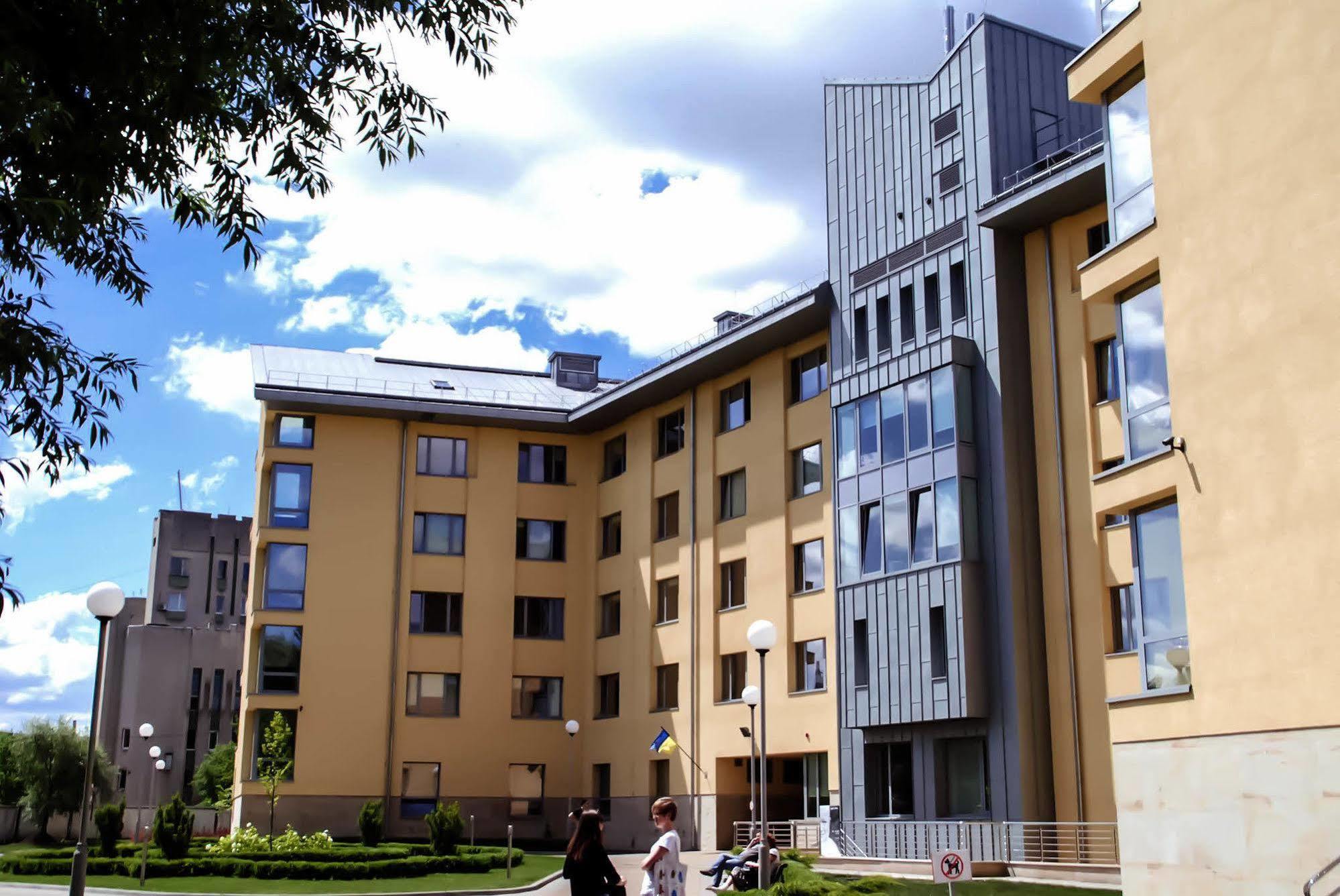 Ucu Inn - Кімнати Для Гостей Lviv Buitenkant foto